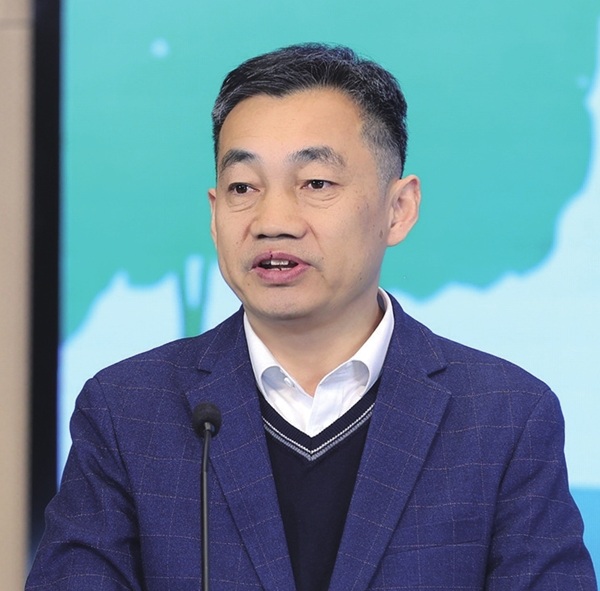 ��̼�����¾��á����̡����ִ�������2025��ɫ��̼��չ���ֻ�ٰ�