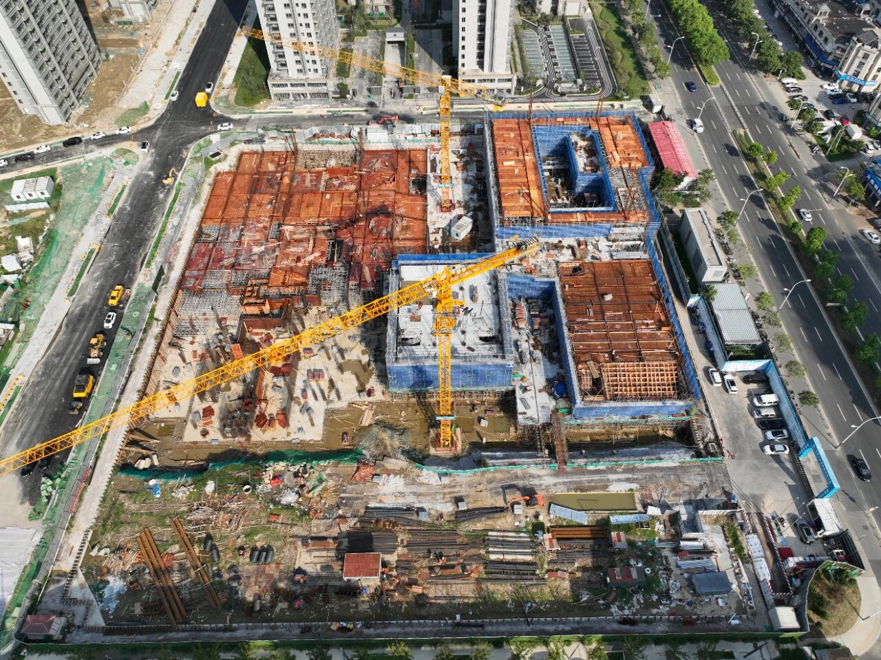 �����жಿ�������������ƽ�͵������������������